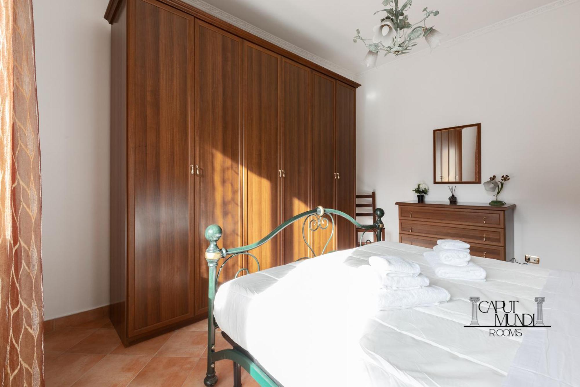 Caput Mundi Rooms - 100Mt To Metro A, Terrace, A-C, 15 Min To Center Рим Екстер'єр фото